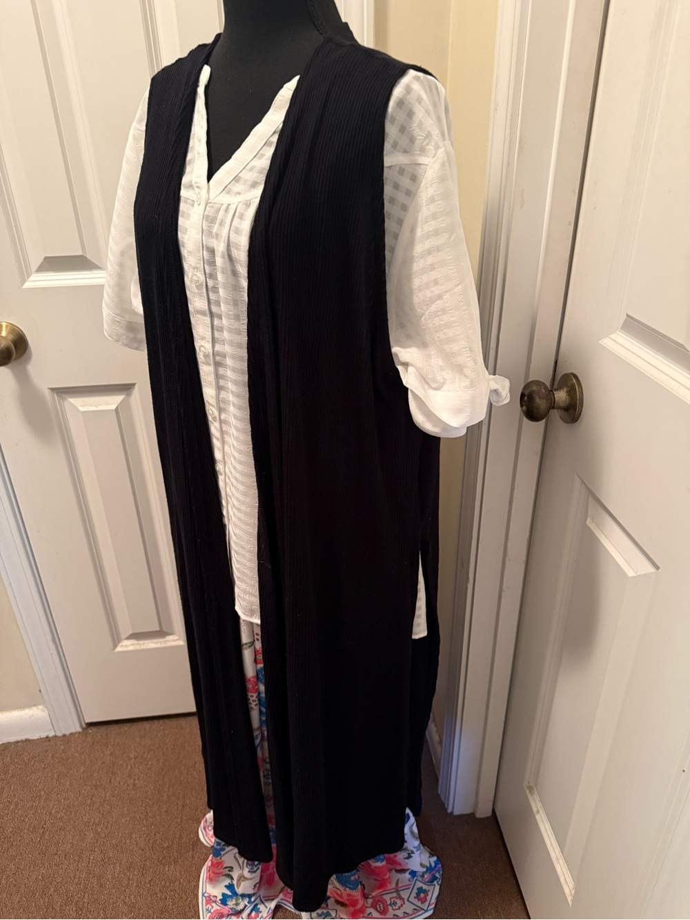 Lula  Roe Black Sleeveless Long Vest Dress - Black